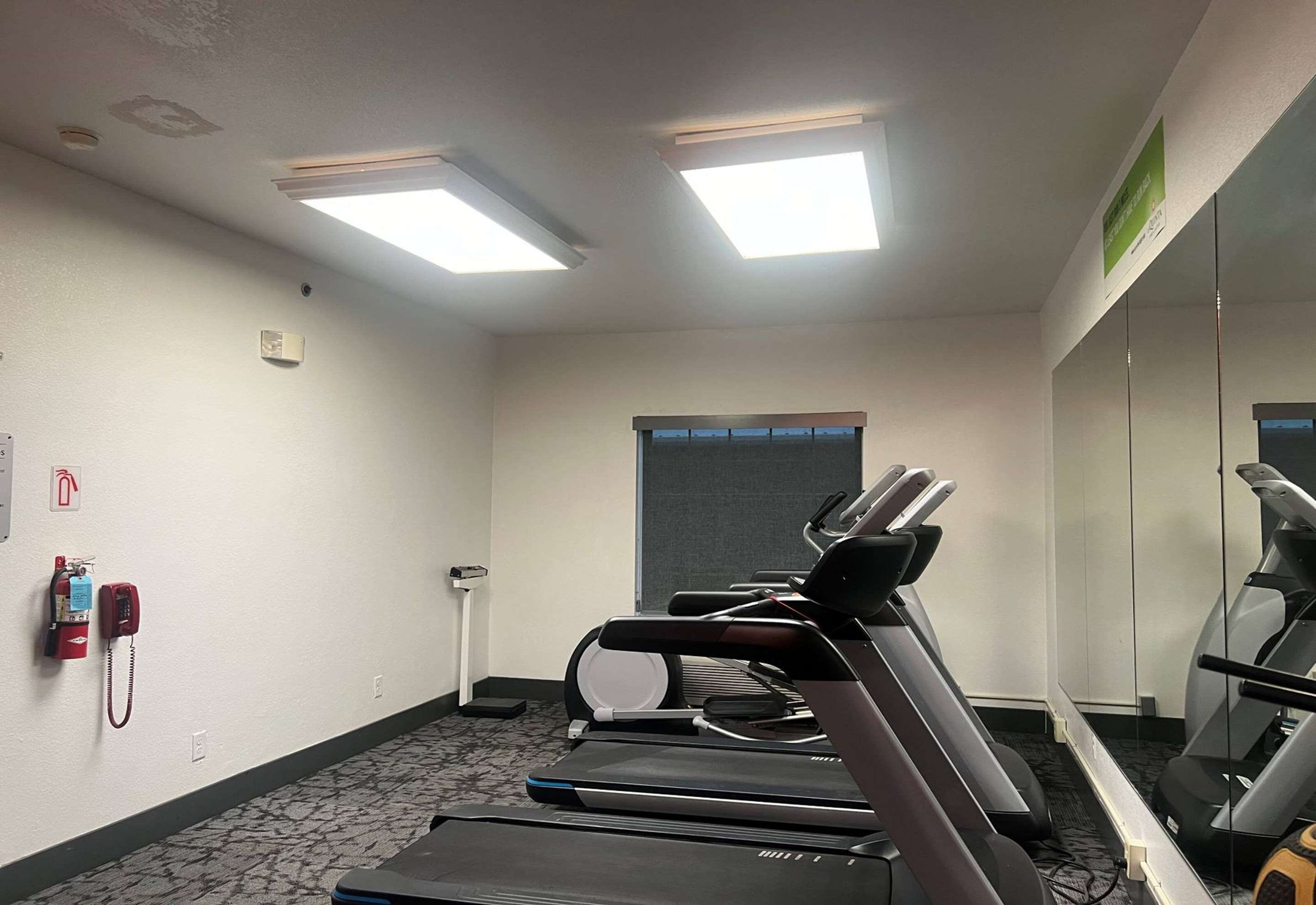 Health club fitness center gym | La Quinta Inn & Suites by Wyndham Dalhart