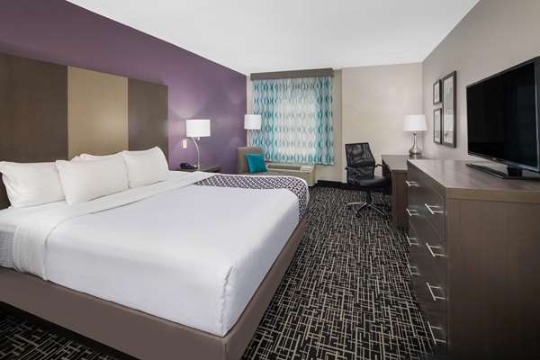  - La Quinta Inn & Suites East Ridge - I-75, Exit 1