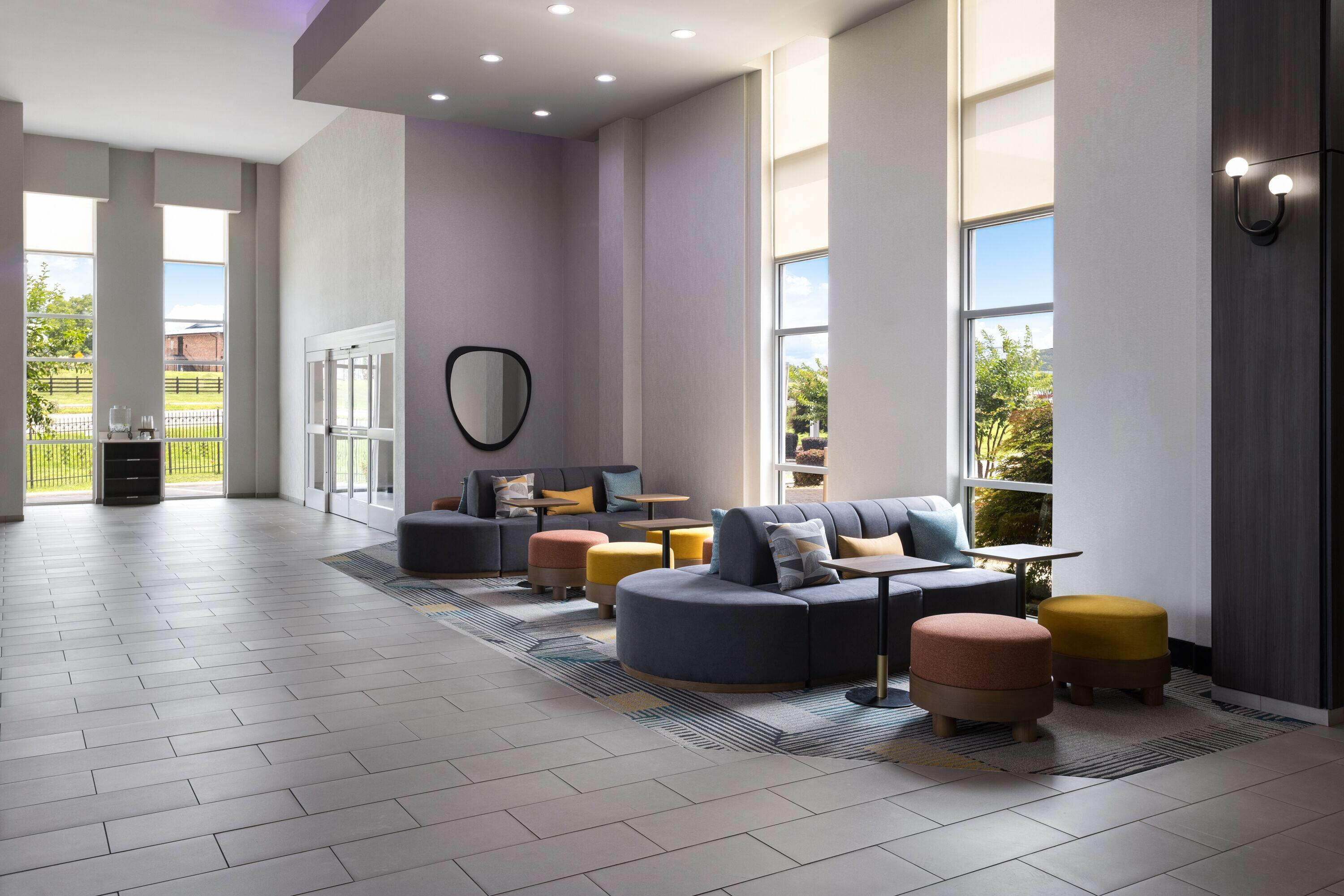 Lobby | La Quinta Inn & Suites by Wyndham Chattanooga - East Ridge