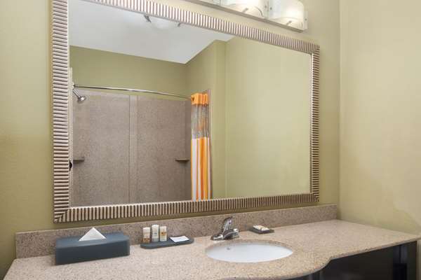  - La Quinta Inn & Suites Union City