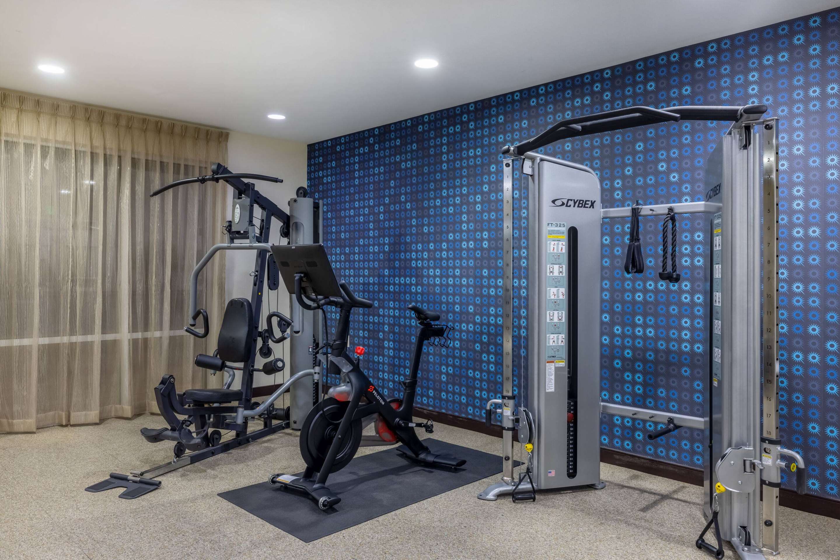 Health club fitness center gym | La Quinta Inn & Suites by Wyndham Artesia
