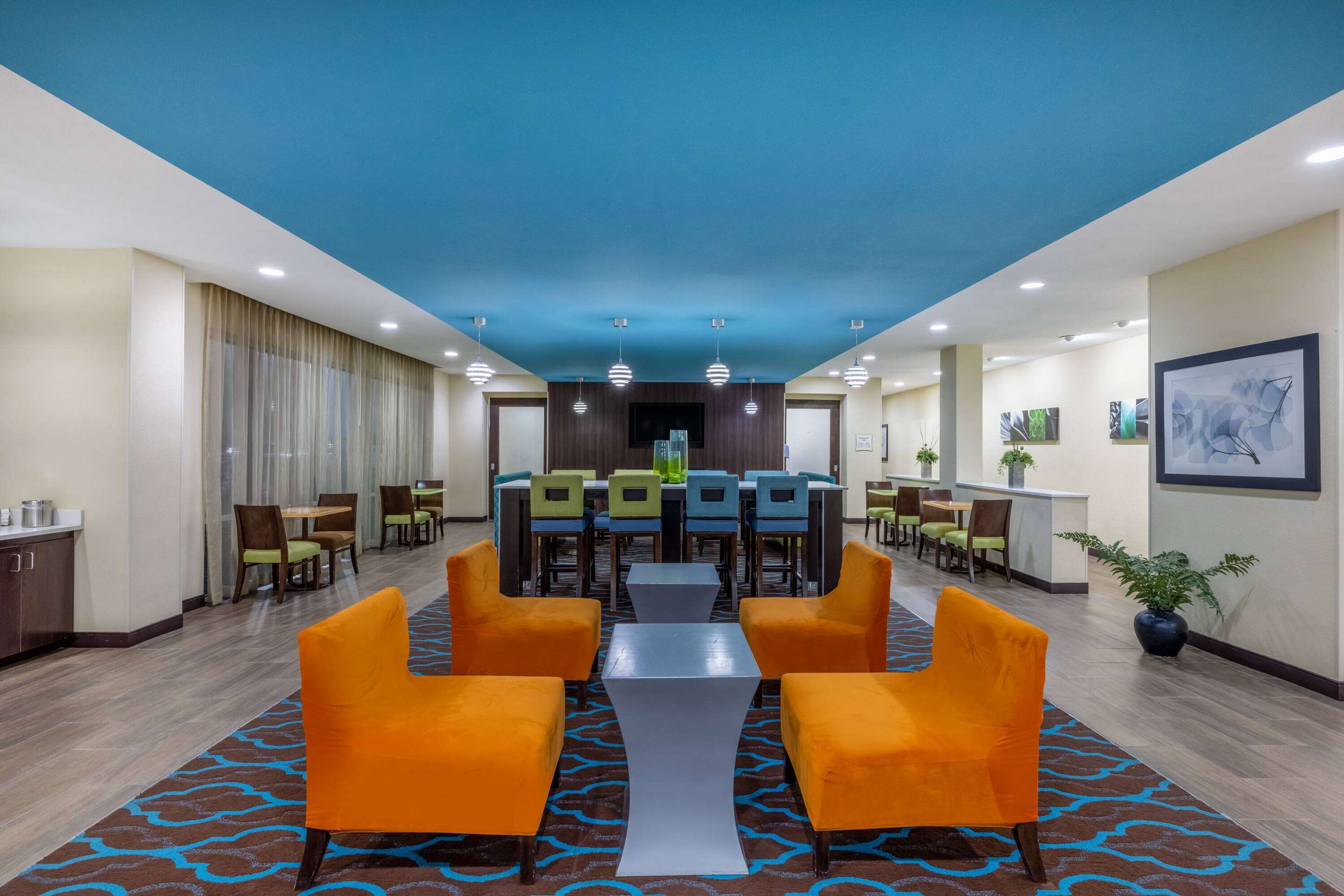 Lobby | La Quinta Inn & Suites by Wyndham Artesia