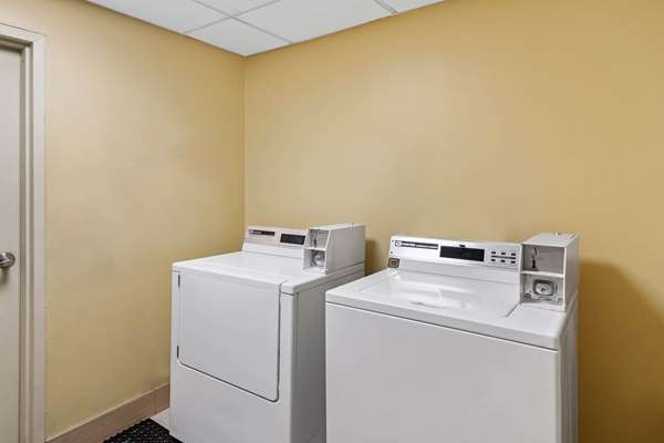 Amenities - La Quinta Inn & Suites Knoxville Airport Alcoa