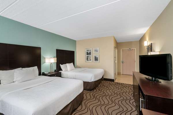 - La Quinta Inn & Suites Knoxville Airport Alcoa