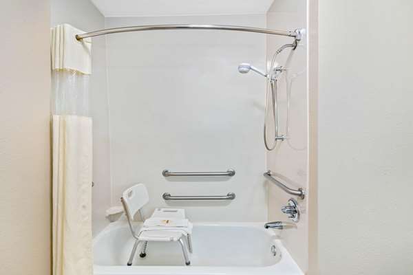  - La Quinta Inn & Suites Knoxville Airport Alcoa