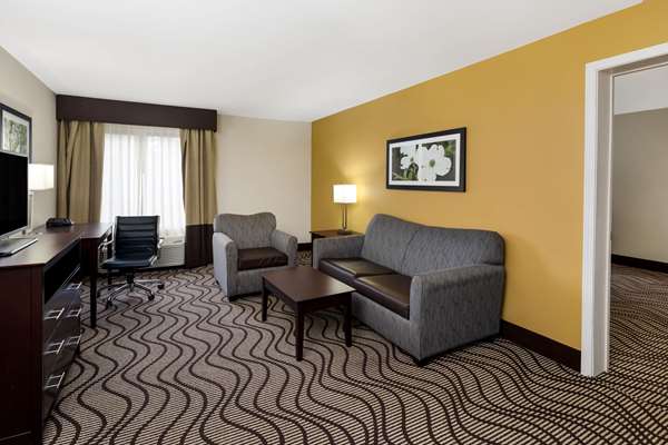 Suite - La Quinta Inn & Suites LaGrange - I-85, Exit 18