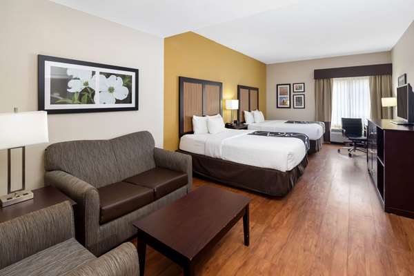  - La Quinta Inn & Suites LaGrange - I-85, Exit 18