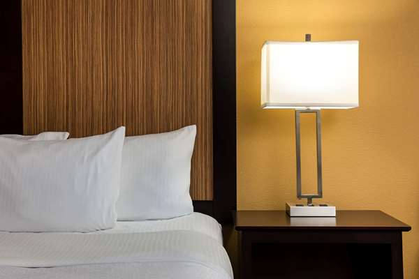  - La Quinta Inn & Suites LaGrange - I-85, Exit 18