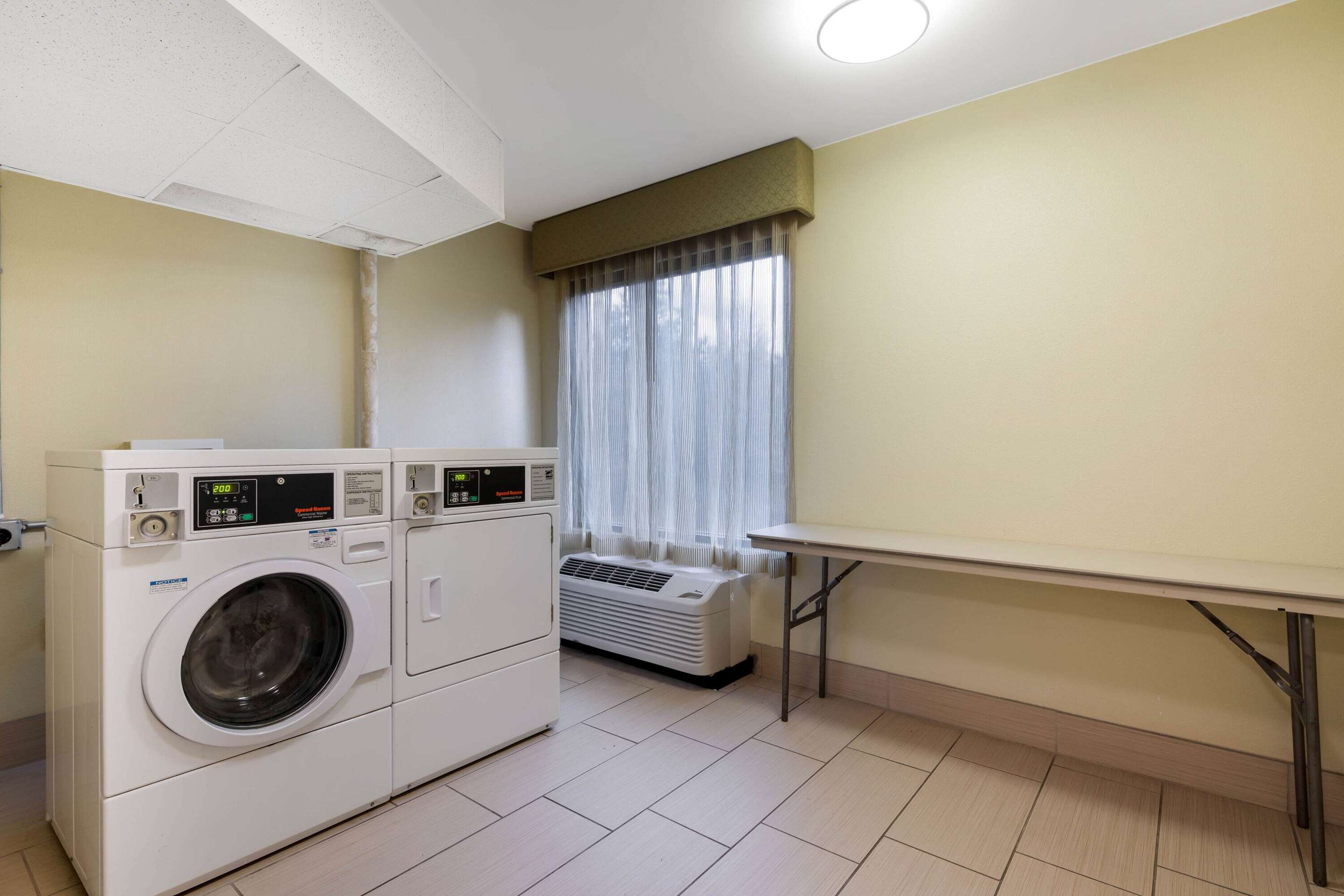 Laundry | La Quinta Inn & Suites by Wyndham LaGrange / I-85