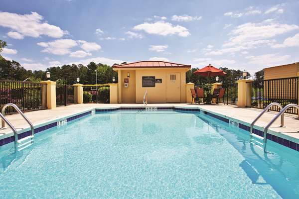 Pool - La Quinta Inn & Suites LaGrange - I-85, Exit 18