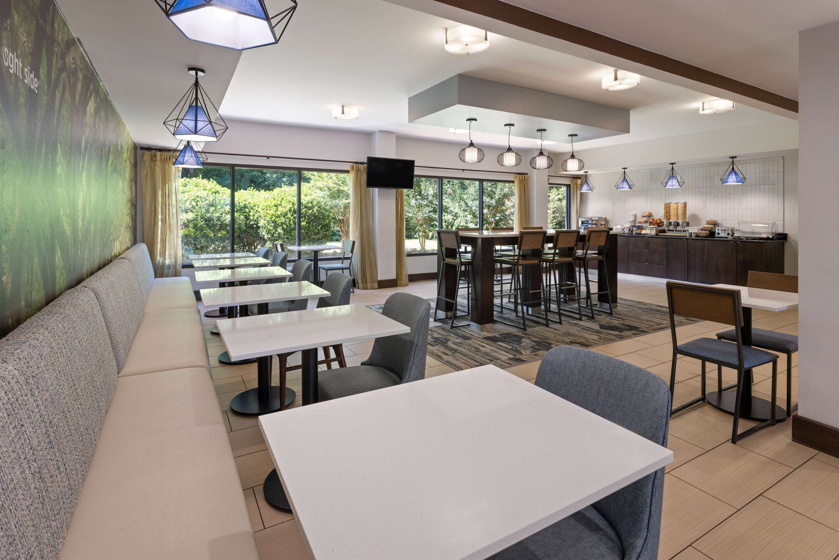 Property amenity | La Quinta Inn & Suites by Wyndham LaGrange / I-85