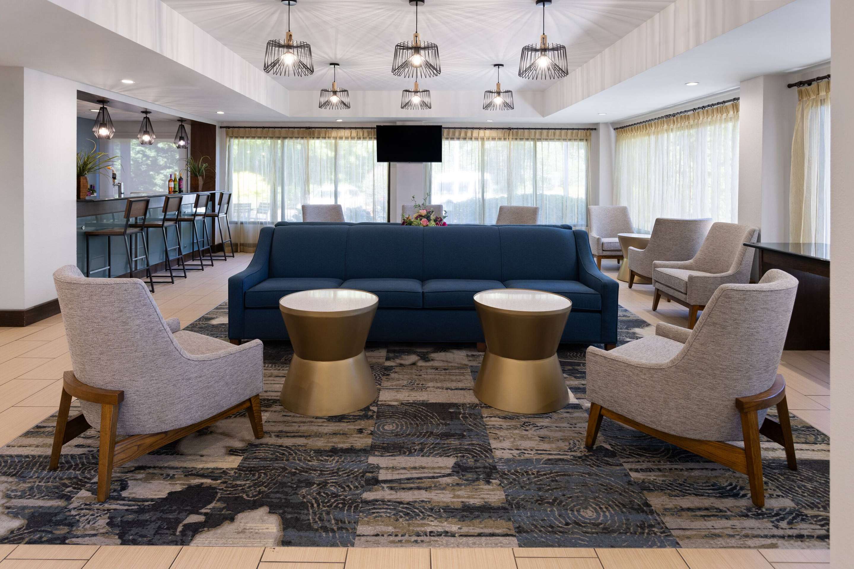 Lobby | La Quinta Inn & Suites by Wyndham LaGrange / I-85