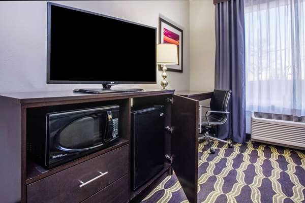  - La Quinta Inn & Suites Lynchburg