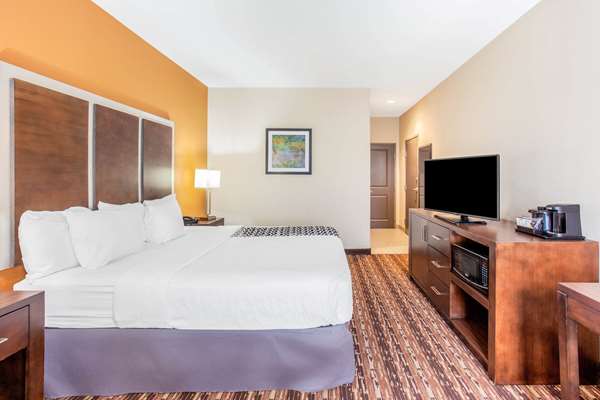  - La Quinta Inn & Suites Gonzales