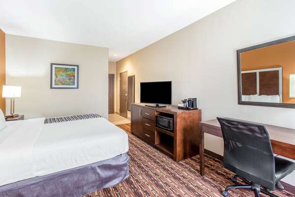  - La Quinta Inn & Suites Gonzales