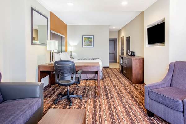 Suite - La Quinta Inn & Suites Gonzales