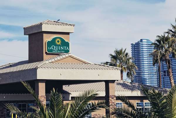 Exterior view - La Quinta Inn & Suites Tropicana Las Vegas