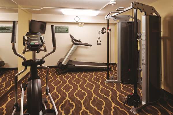 Fitness/ Exercise Room - La Quinta Inn & Suites Tropicana Las Vegas