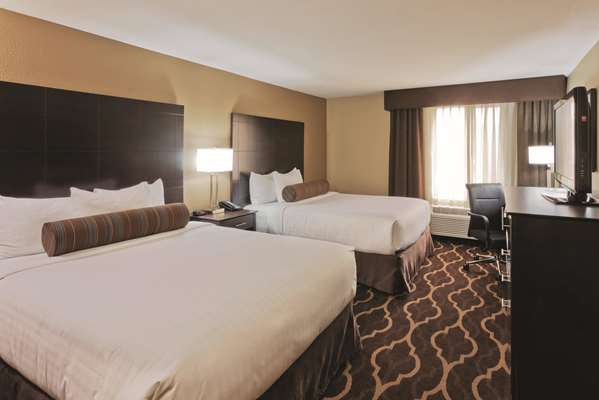  - La Quinta Inn & Suites Tropicana Las Vegas