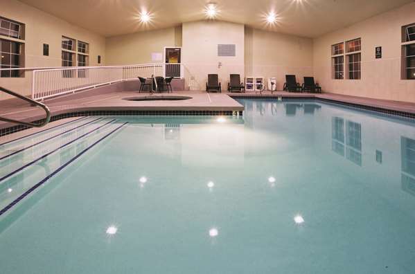 Pool - La Quinta Inn & Suites Tropicana Las Vegas