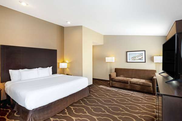 Suite - La Quinta Inn & Suites Tropicana Las Vegas