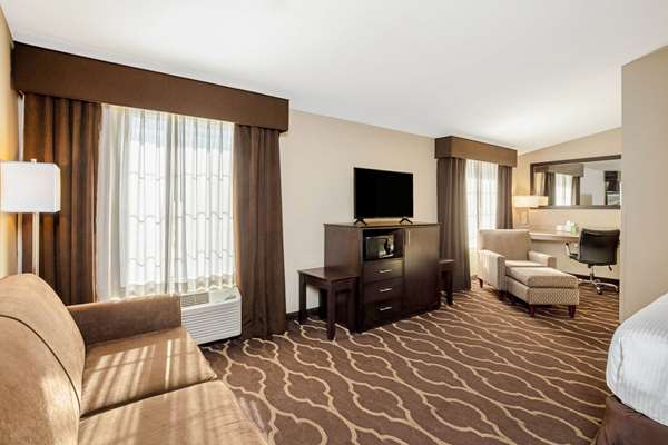 Suite - La Quinta Inn & Suites Tropicana Las Vegas