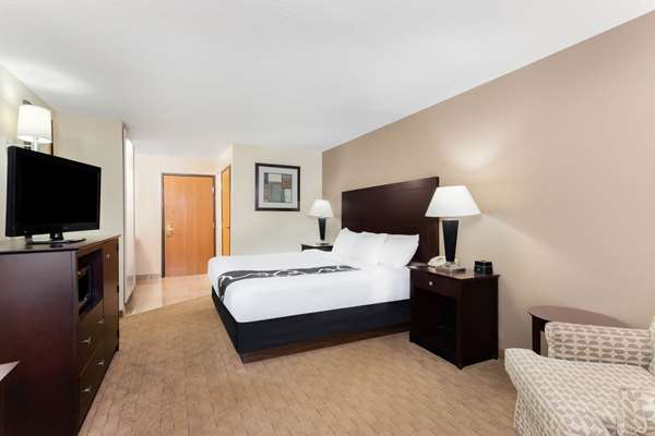  - La Quinta Inn & Suites Frankfort