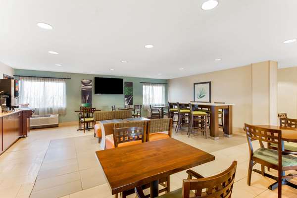  - La Quinta Inn & Suites Frankfort