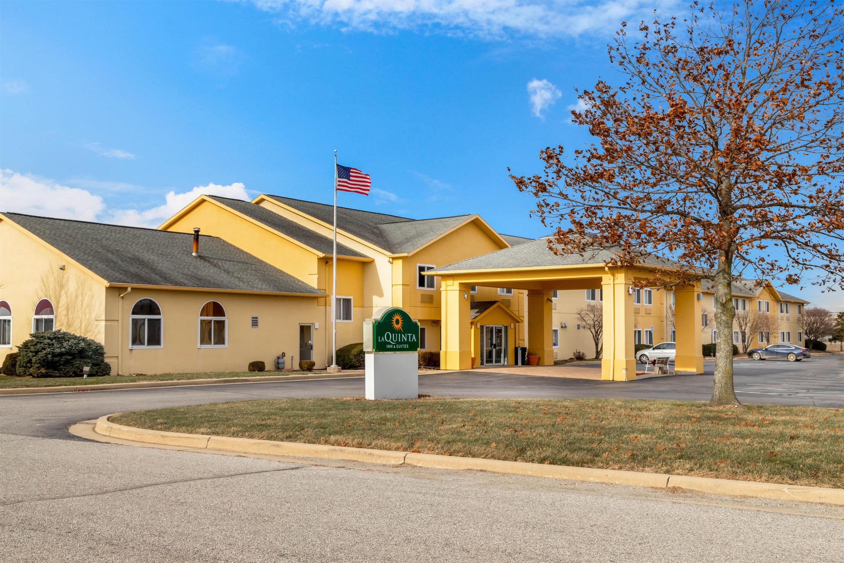 Exterior | La Quinta Inn & Suites by Wyndham Frankfort