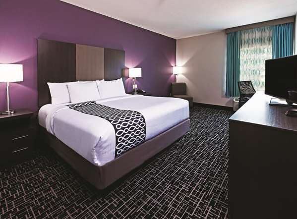  - La Quinta Inn & Suites Claremore