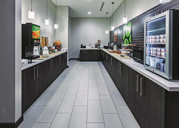  - La Quinta Inn & Suites Claremore