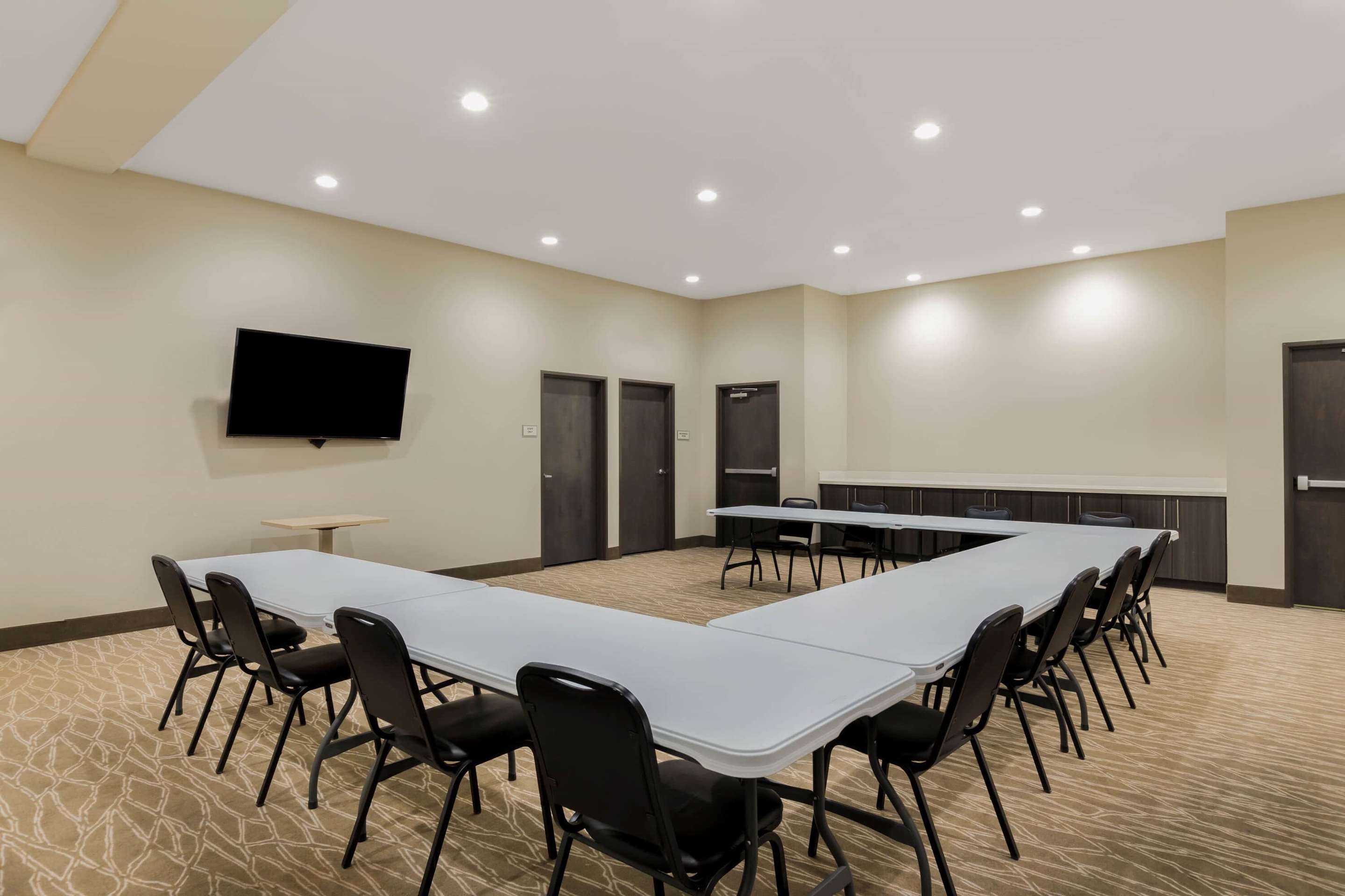 Meeting Room | La Quinta Inn & Suites by Wyndham Claremore