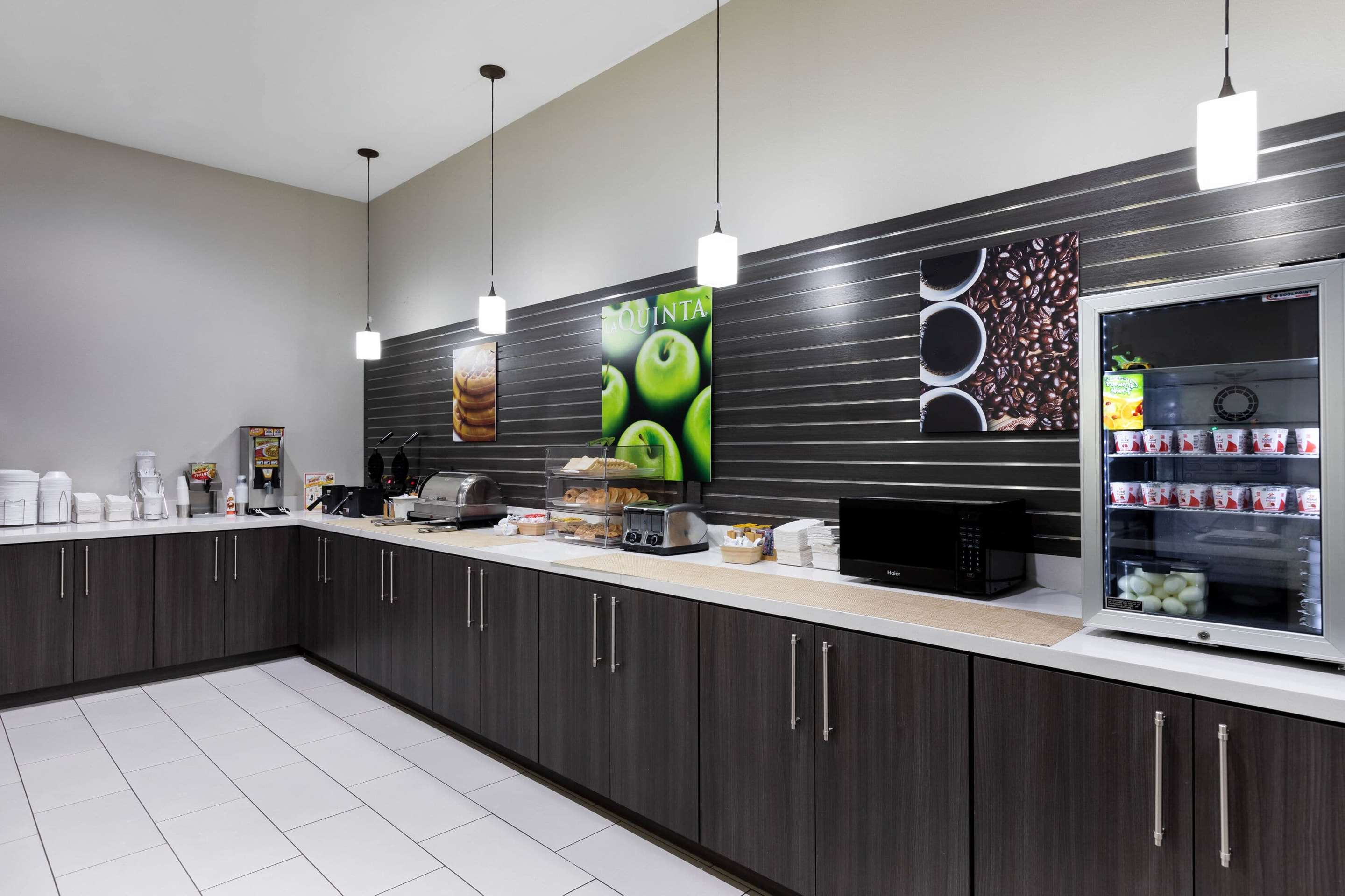 Property amenity | La Quinta Inn & Suites by Wyndham Claremore