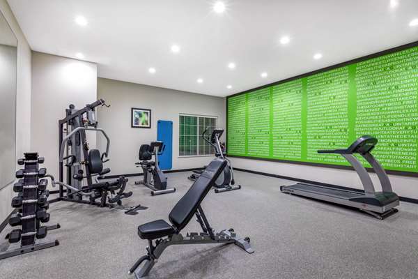 Fitness/ Exercise Room - La Quinta Inn & Suites Claremore