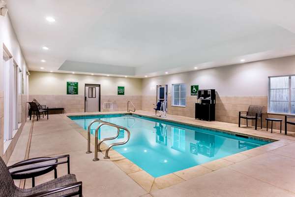 Pool - La Quinta Inn & Suites Andrews