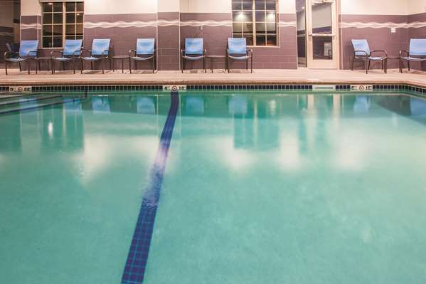 Pool - La Quinta Inn & Suites Duluth
