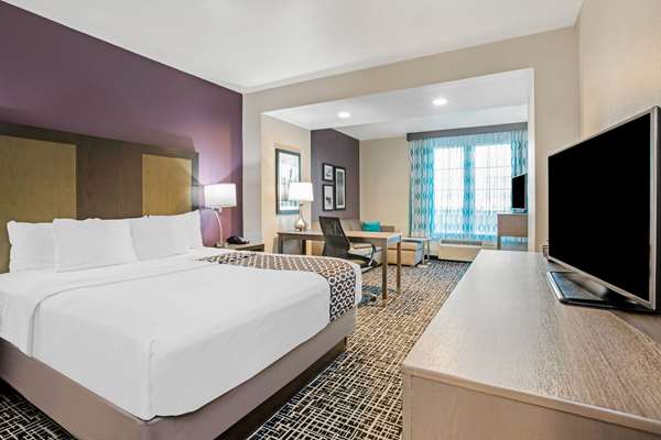 Suite - La Quinta Inn & Suites Portland