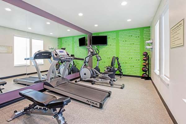 Fitness/ Exercise Room - La Quinta Inn & Suites Portland