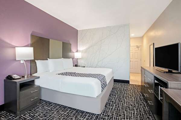  - La Quinta Inn & Suites Portland