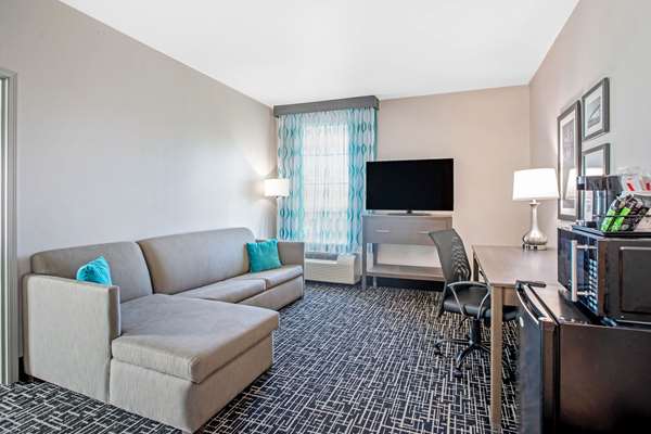 Suite - La Quinta Inn & Suites Portland