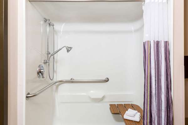  - La Quinta Inn & Suites Goodlettsville - I-65, Exit 97