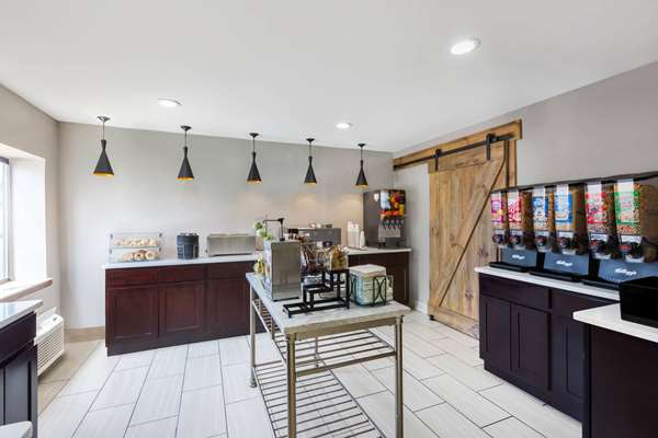  - La Quinta Inn & Suites Goodlettsville - I-65, Exit 97