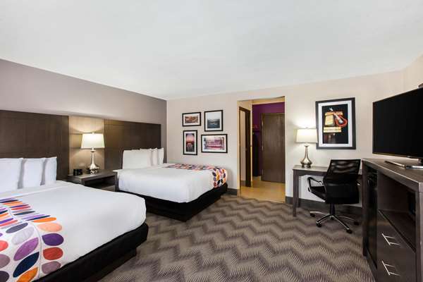  - La Quinta Inn & Suites Goodlettsville - I-65, Exit 97