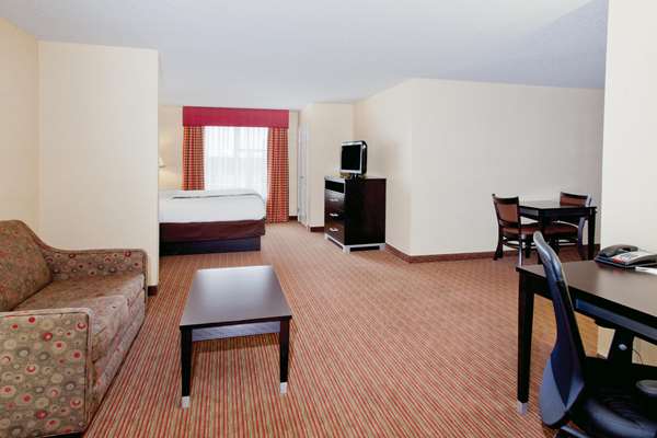 Suite - La Quinta Inn & Suites Warner Robins