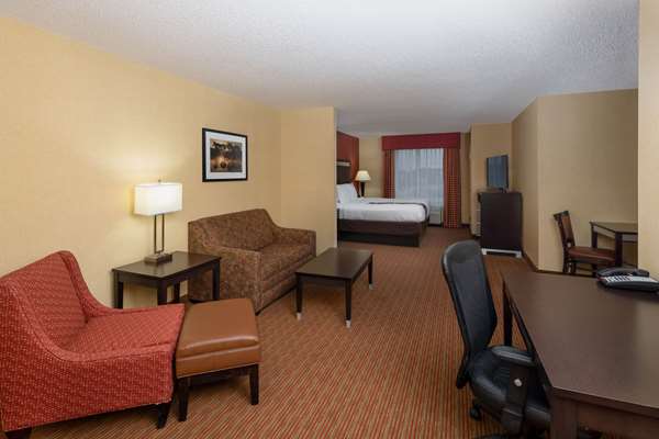 Suite - La Quinta Inn & Suites Warner Robins