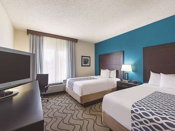  - La Quinta Inn & Suites Central Point - I-5, Exit 33