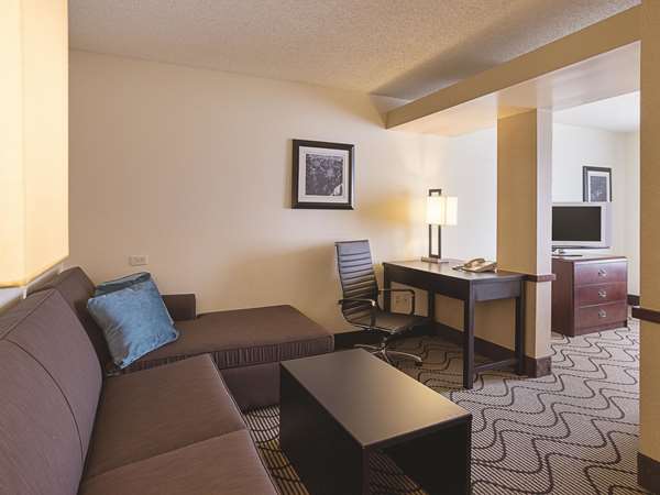 Suite - La Quinta Inn & Suites Central Point - I-5, Exit 33