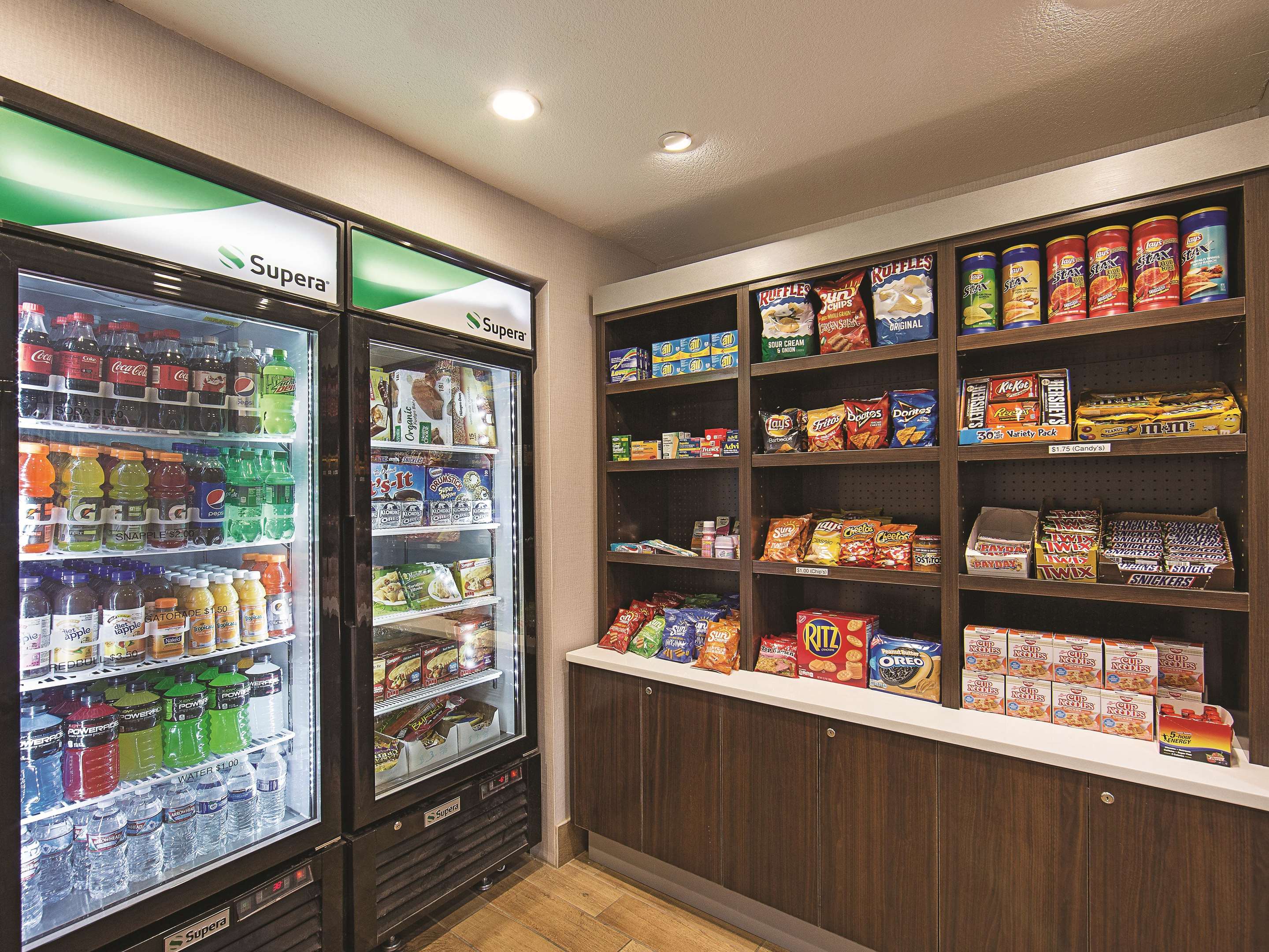 Property amenity | La Quinta Inn & Suites by Wyndham Central Point - Medford