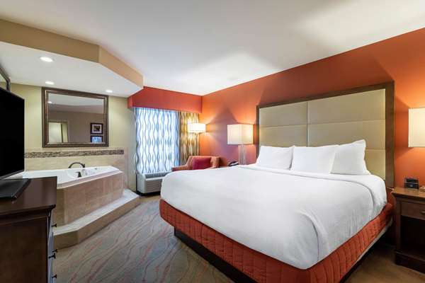 Suite - La Quinta Inn & Suites Pigeon Forge