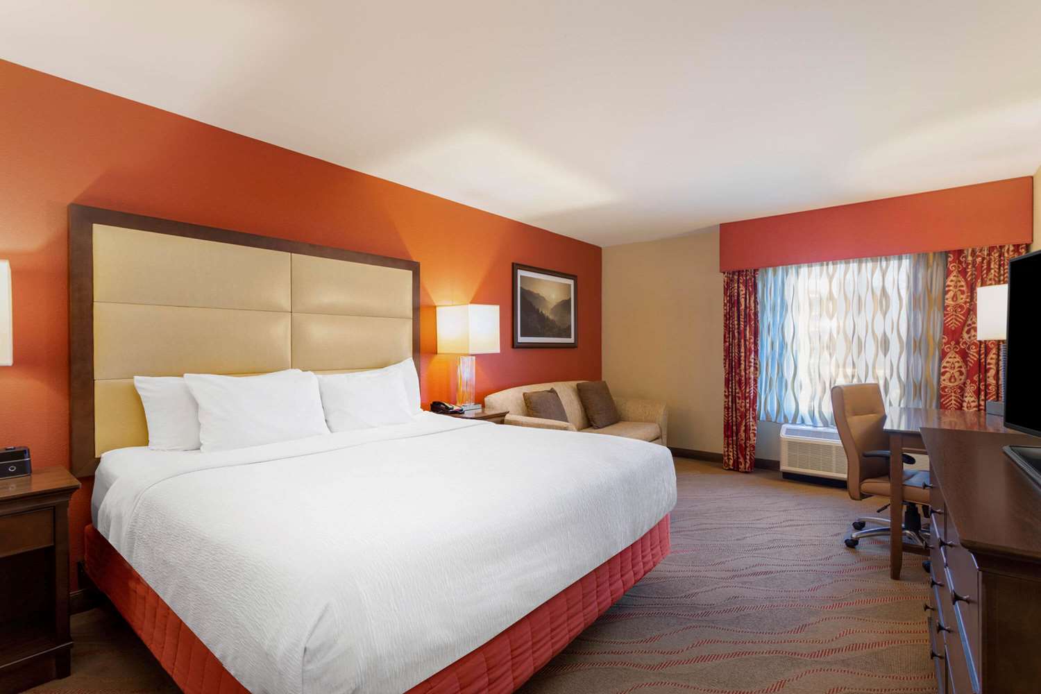 La Quinta Inn & Suites Pigeon TN See Discounts